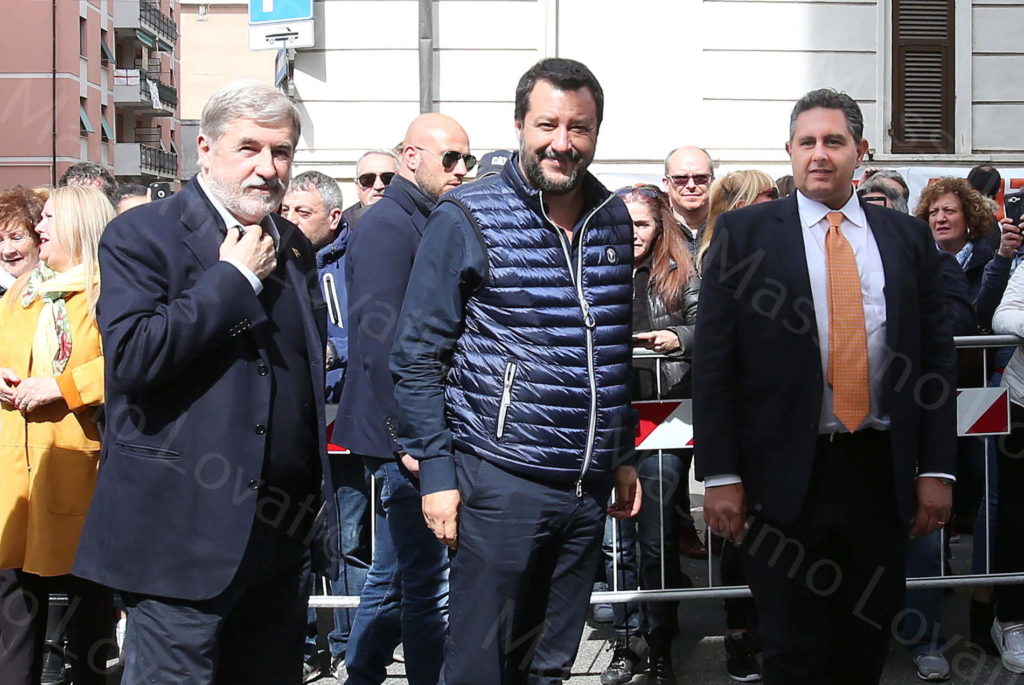 06/04/2019,Genova, Matteo Salvini, Ministro dell ‘Interno incontra il comitato dei residenti ai confini della zona rossa del Ponte Morandi, in Via Capello.